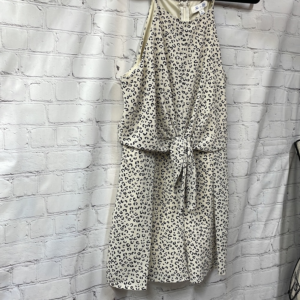 She + Sky NWT animal print straps with tie front size large short romper - Picture 2 of 9
